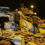 Ένας νεκρός και 29 τραυματίες από τον σεισμό των 6,1 Ρίχτερ στην Τουρκία: Τουλάχιστον 16 κτίρια κατέρρευσαν - Δείτε βίντεο