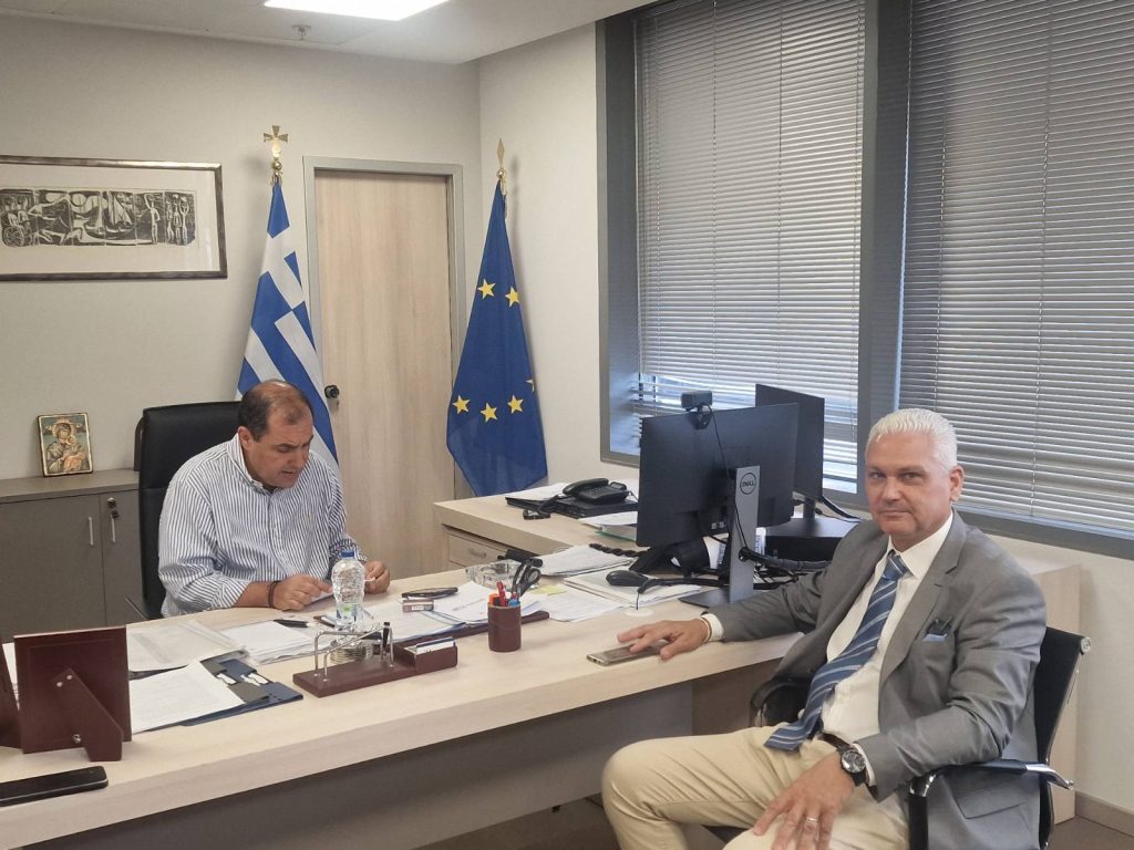 Συνάντηση Αντιπεριφερειάρχη Φωκίωνα Ζαΐμη με τον ΥφυπουργόΚώστα Κατσαφάδο - Προχωρά η καταβολή των αποζημιώσεων στους πληγέντες του Ερύμανθου από την φωτιά του 2024