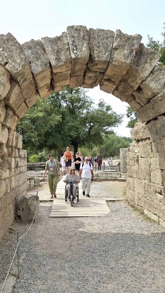 Η Περιφέρεια Δυτικής Ελλάδας ανέδειξε την προσβασιμότητα και τη συμπερίληψη μέσα από ένα μοναδικό Fam Trip με τη Δήμητρα Κοντοβά