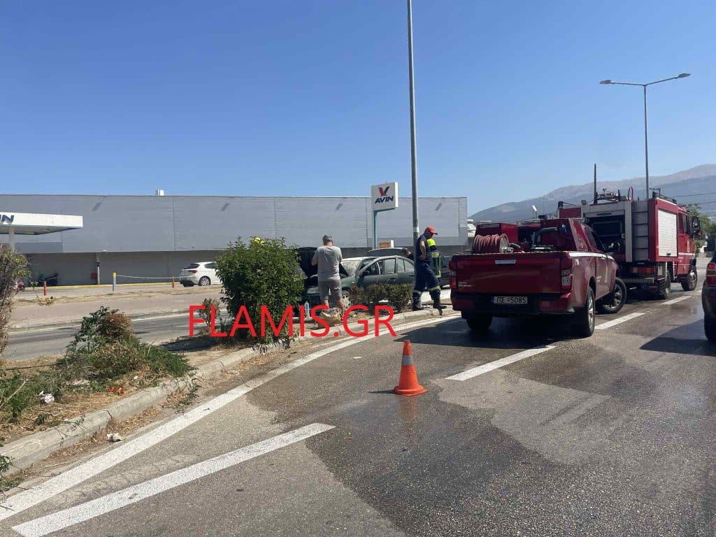 ΠΑΤΡΑ: Πανικός στην Ακτή Δυμαίων - Φωτιά σε ΙΧ - ΦΩΤΟ