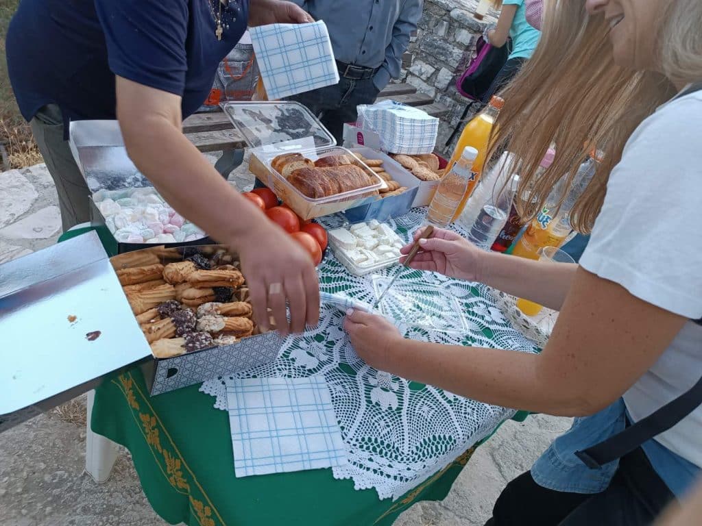 Εκατοντάδες  προσκυνητών και πεζοπόρων στην  εκδήλωση “5η Ανάδειξη Ιστορικού Πεζοπορικού Μονοπατιού Παλαιών Πατρών Γερμανού ” στην Ιερά Μονή Μακελλαριάς