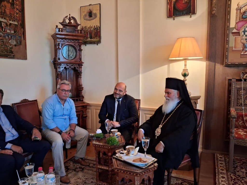 Ιάσων Φωτήλας: Στο Μέγα Σπήλαιο - φωτό - Τι είπε για την αρχαιοκαπηλία Ιάσων Φωτήλας: Στο Μέγα Σπήλαιο - φωτό - Τι είπε για την αρχαιοκαπηλία