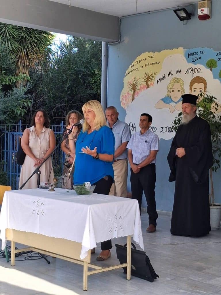 ΑΝΝΑ ΜΑΣΤΟΡΑΚΟΥ: Στο 22ο δημοτικό σχολείο για τον αγιασμό