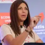 Ζαχαράκη: Δεν καταργούνται οι πανελλαδικές, από το 2029 θα μετράνε οι βαθμοί και των τριών τάξεων του λυκείου