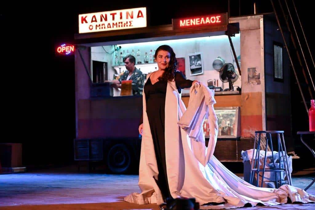 Μία Ελένη… ωραία, υπερήφανη, απενοχοποιημένη, συνειδητοποιημένη, ντόμπρα και επικίνδυνα ειλικρινής