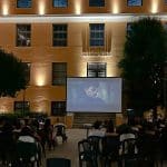 Πάτρα: Ο δημοτικός κινητός κινηματογράφος συνεχίζεται με την ταινία «junkyard dog»