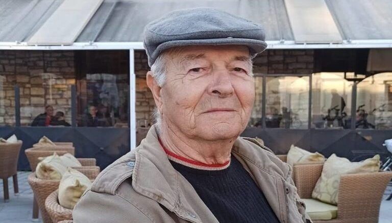 Η μεγάλη αγάπη του Γιώργου Παυλάκη για τον πατέρα του - Σήμερα η κηδεία του 77χρονου, οκτώ μέρες μετά τον γιο του! Δεν άντεξε...! Φωτό!