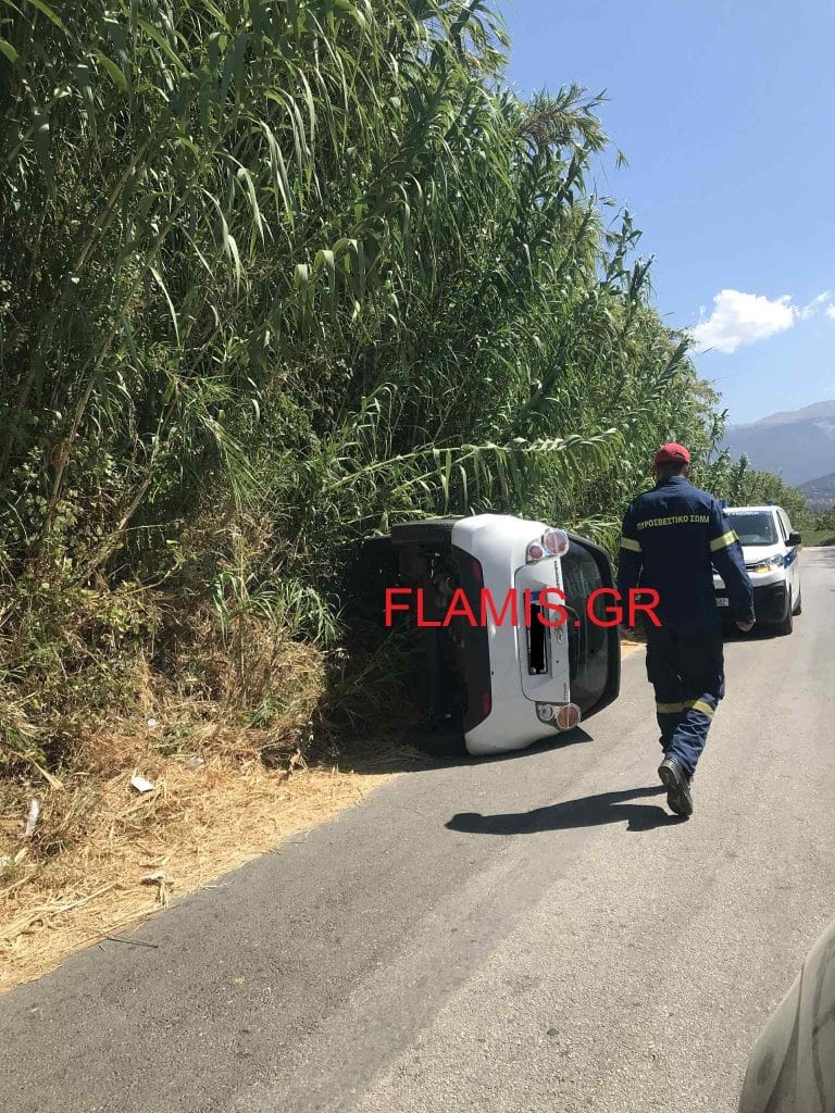 ΠΑΤΡΑ - ΤΩΡΑ: Εξετράπη όχημα στην Πλαζ - Εγκλωβίστηκε οδηγός - ΔΕΙΤΕ ΦΩΤΟ