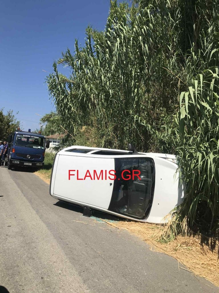 ΠΑΤΡΑ - ΤΩΡΑ: Εξετράπη όχημα στην Πλαζ - Εγκλωβίστηκε οδηγός - ΔΕΙΤΕ ΦΩΤΟ