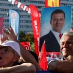 Economist: «Η δημοκρατία στην Τουρκία κρέμεται από μια κλωστή»