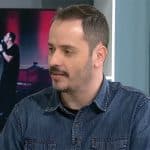 Αλέξανδρος Τσουβέλας: Ιερείς έκαναν μήνυση στον γνωστό κωμικό για ύβρεις σε παράστασή του