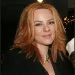 Η Ναταλία Λιονάκη διδάσκει γραφή και ανάγνωση σε ορφανά παιδιά στο σχολείο της Κένυας - Η ζωή ως μοναχή Φεβρωνία