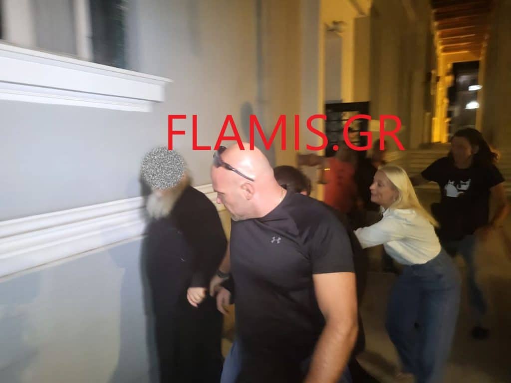 Στη φυλακή ο ηγούμενος και ο μοναχός του Μεγάλου Σπηλαίου - "Μέσα" και οι άλλοι 4 για την αρχαιοκαπηλία