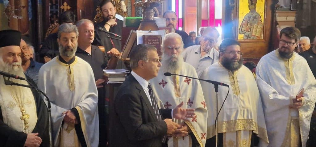 ΜΕΣΟΛΟΓΓΙ: Τελευταίο... πλάνο για τον Γιώργο Παυλάκη - Οδύνη και συντριβή στο "στερνό αντίο"