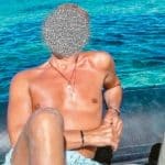 Αυτός είναι ο πιο "μερακλής" Πατρινός πολιτικός! ΔΕΙΤΕ ΦΩΤΟ με μοντέλο στη Μύκονο