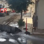 ΠΑΤΡΑ: Εβαζαν οπτικές ίνες... έσπασαν αγωγό της ΔΕΥΑΠ - Πλημμύρισε ο τόπος - ΦΩΤΟ