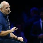 “Από σήμερα θα κάνουμε συσκέψεις όρθιοι” – Ηγετικές προσωπικότητες που έφεραν επανάσταση στις αίθουσες συνεδριάσεων