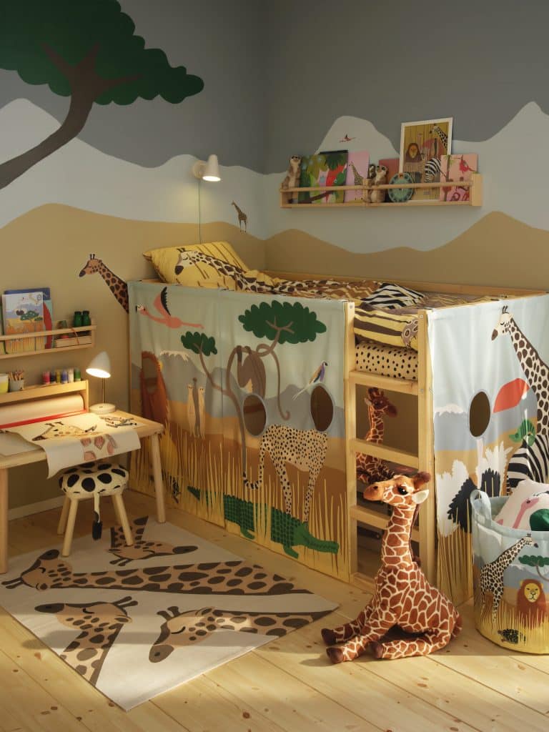 Η ΙΚΕΑ παρουσιάζει τη νέα σειρά SANDLÖPARE - Ένα ταξίδι στη μαγεία της σαβάνας μέσα από το παιχνίδι Η ΙΚΕΑ παρουσιάζει τη νέα σειρά SANDLÖPARE - Ένα ταξίδι στη μαγεία της σαβάνας μέσα από το παιχνίδι