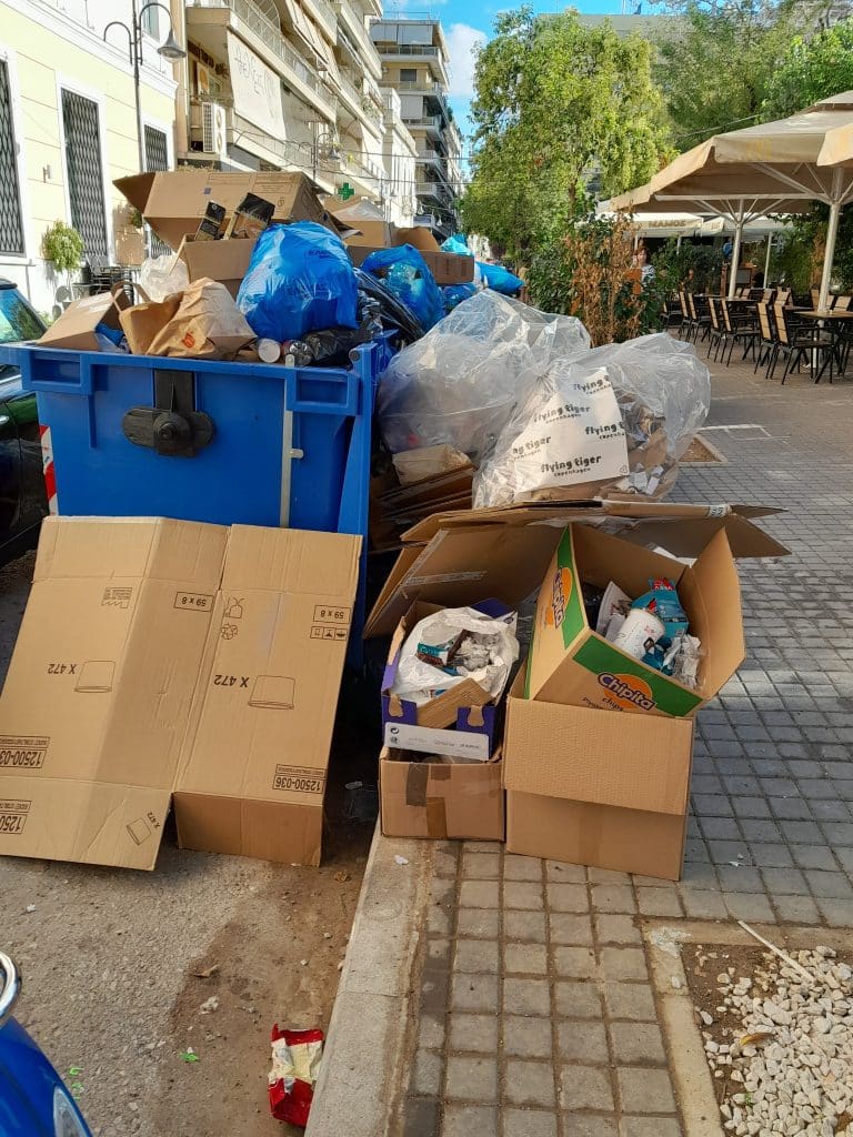 Πάτρα: Εσείς πώς θα σχολιάζατε αυτή τη σημερινή κατάσταση στο κέντρο; Δείτε ποια είναι η αιτία του "κακού"