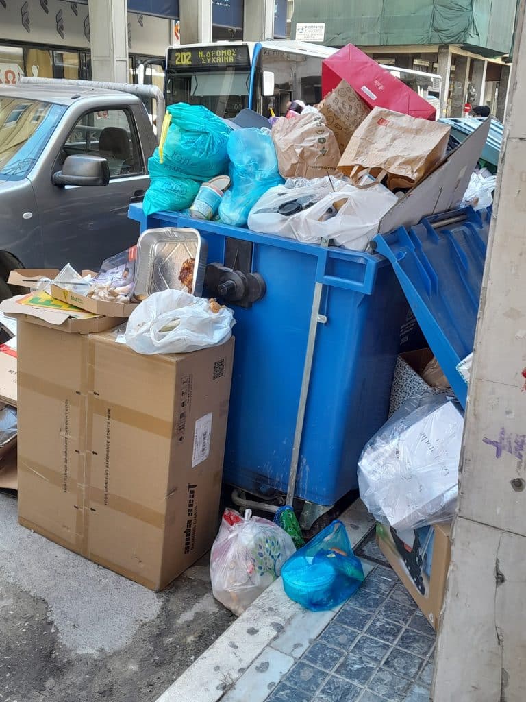 Πάτρα: Εσείς πώς θα σχολιάζατε αυτή τη σημερινή κατάσταση στο κέντρο; Δείτε ποια είναι η αιτία του "κακού"