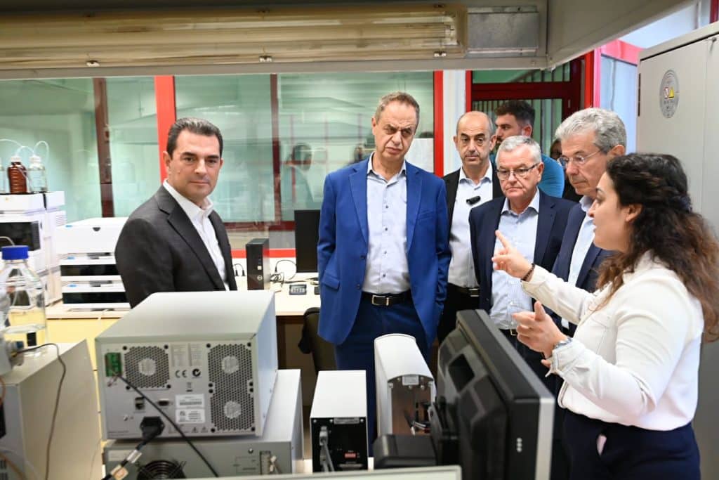 Την Παναιγιάλειο Ένωση Συνεταιρισμών επισκέφθηκε ο Γραμματέας της Πολιτικής Επιτροπής της ΝΔ Κωνσταντίνος Σκρέκας - φωτό Την Παναιγιάλειο Ένωση Συνεταιρισμών επισκέφθηκε ο Γραμματέας της Πολιτικής Επιτροπής της ΝΔ Κωνσταντίνος Σκρέκας - φωτό