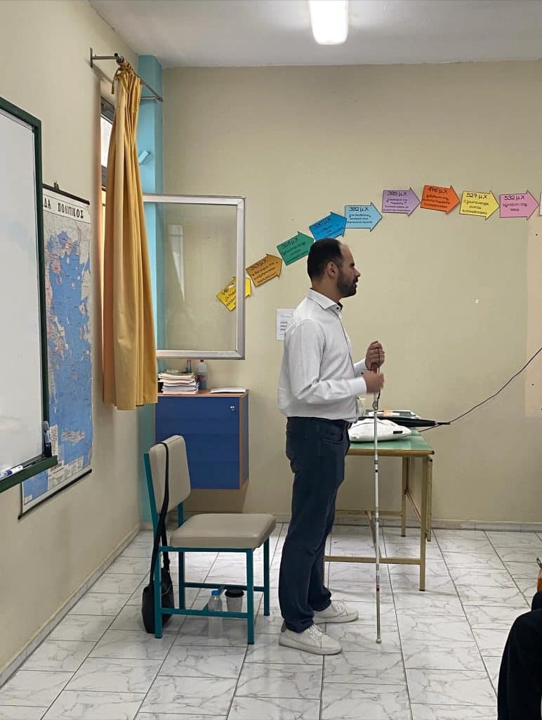 Ο Βαγγέλης Αυγουλάς - ιδρυτής της ΑΜΚΕ "Με Άλλα Μάτια"- μιλάει στα παιδιά για μια προσβάσιμη και συμπεριληπτική κοινωνία Ο Βαγγέλης Αυγουλάς - ιδρυτής της ΑΜΚΕ "Με Άλλα Μάτια"- μιλάει στα παιδιά για μια προσβάσιμη και συμπεριληπτική κοινωνία