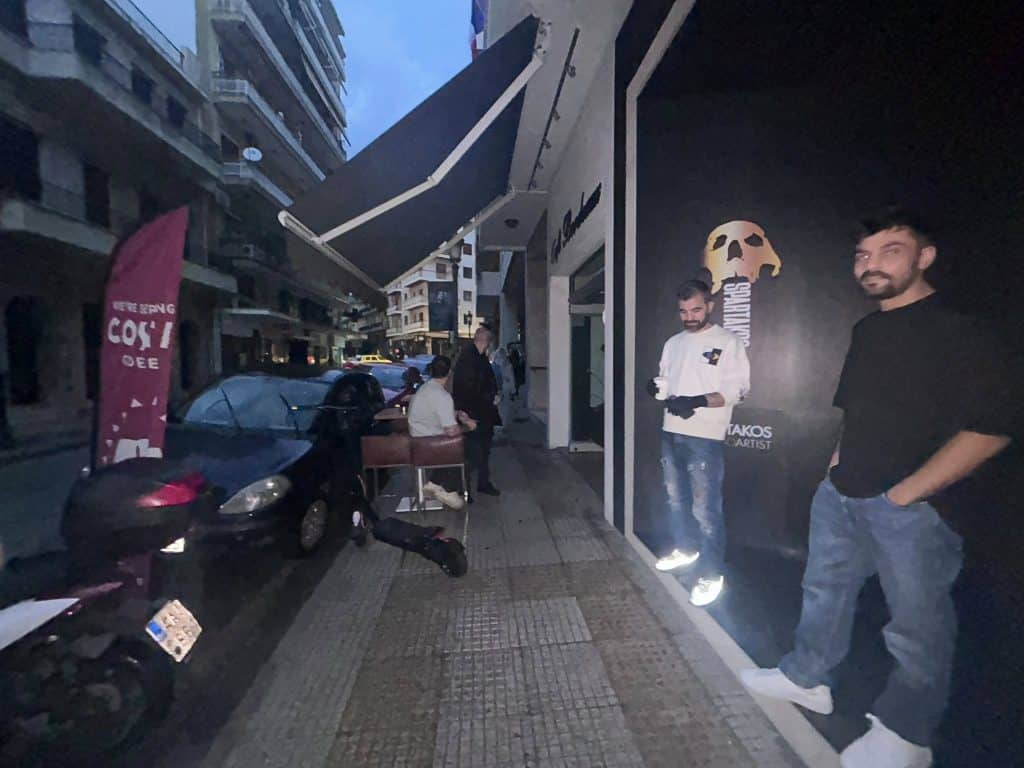 Πάτρα - φωτό! Χάος με την διακοπή ρεύματος στο κέντρο - Δεν έχει τελειώσει ο ΔΕΔΔΗΕ Πάτρα - φωτό! Χάος με την διακοπή ρεύματος στο κέντρο - Δεν έχει τελειώσει ο ΔΕΔΔΗΕ