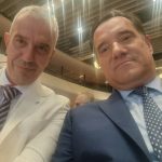 H selfie του Περικλή Νταβλούρου με τον Αδωνι