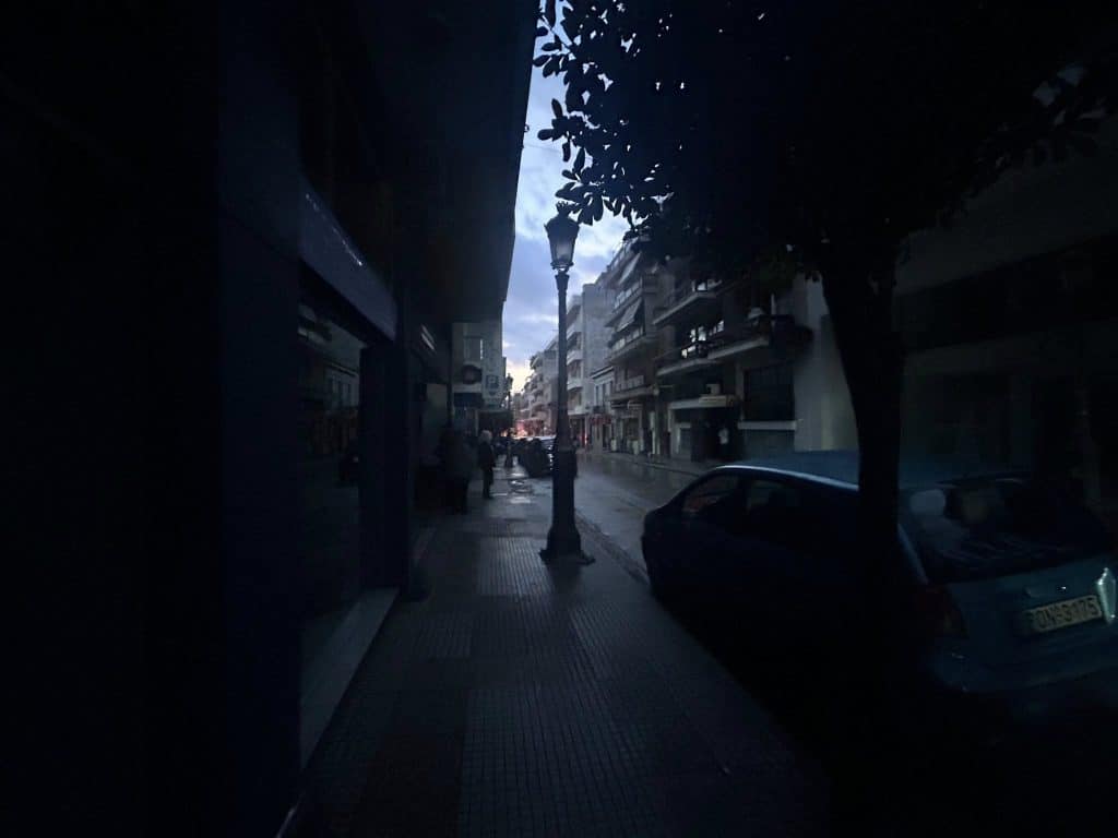 Πάτρα - φωτό! Χάος με την διακοπή ρεύματος στο κέντρο - Δεν έχει τελειώσει ο ΔΕΔΔΗΕ Πάτρα - φωτό! Χάος με την διακοπή ρεύματος στο κέντρο - Δεν έχει τελειώσει ο ΔΕΔΔΗΕ