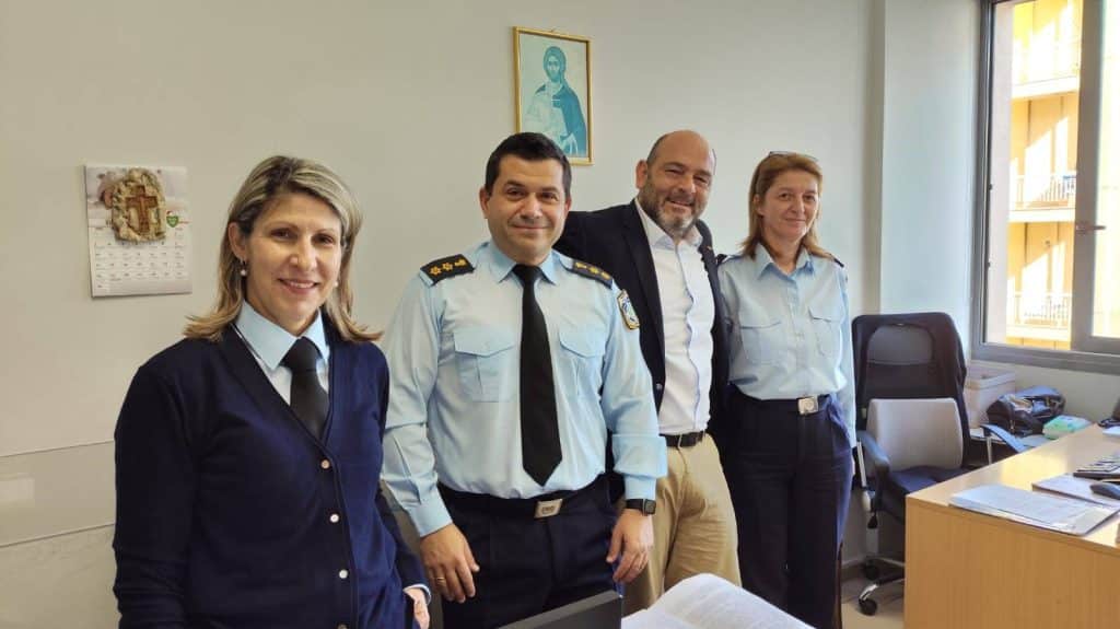 Ο Ιάσων Φωτήλας στο Αστυνομικό Μέγαρο Πάτρας Ο Ιάσων Φωτήλας στο Αστυνομικό Μέγαρο Πάτρας