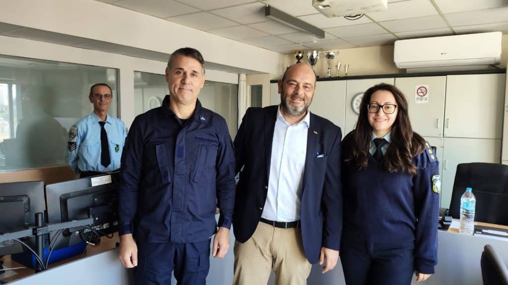 Ο Ιάσων Φωτήλας στο Αστυνομικό Μέγαρο Πάτρας Ο Ιάσων Φωτήλας στο Αστυνομικό Μέγαρο Πάτρας