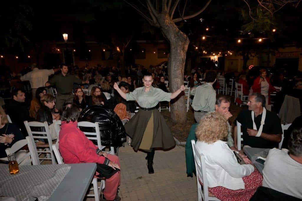 Πάτρα - Τα «Ρεμπέτικα της Κατοχής» ξύπνησαν μνήμες! φωτό