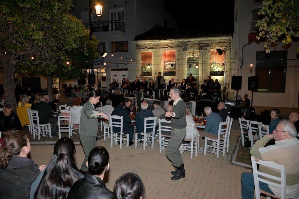 Πάτρα - Τα «Ρεμπέτικα της Κατοχής» ξύπνησαν μνήμες! φωτό