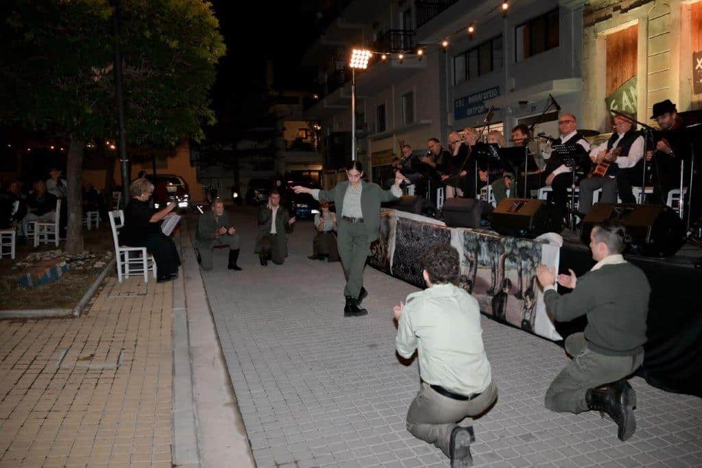 Πάτρα - Τα «Ρεμπέτικα της Κατοχής» ξύπνησαν μνήμες! φωτό