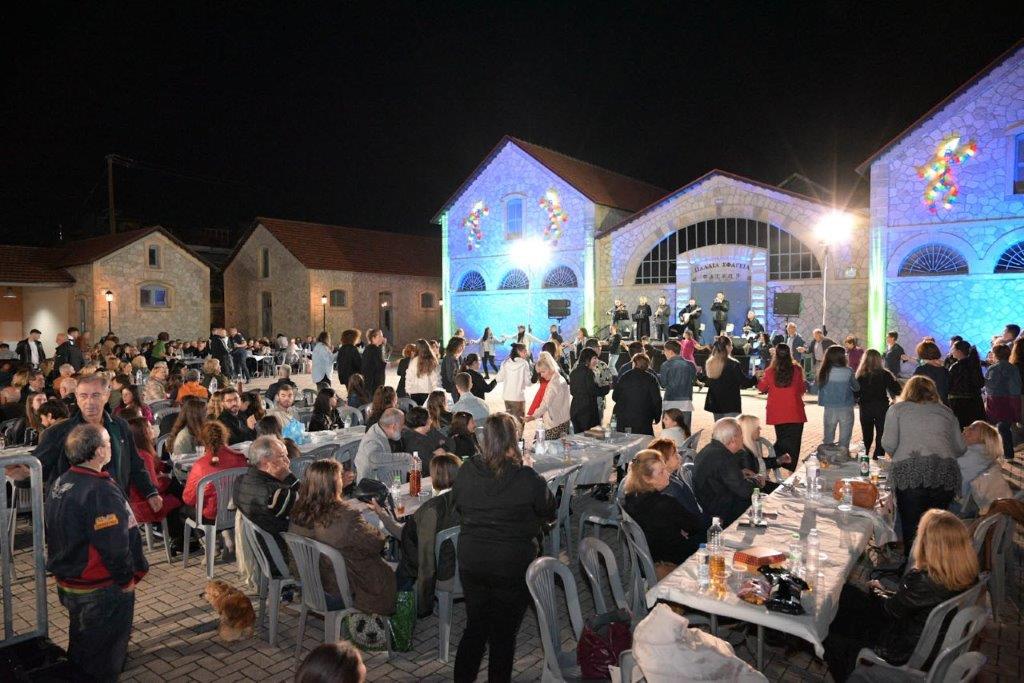 Το Χορευτικό Τμήμα του Δήμου γιόρτασε τα 49 χρόνια ζωής του - φωτό