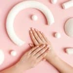 Νυχάδικα παντού – Γιατί οι Ελληνίδες δεν σταματούν ποτέ το μανικιούρ