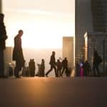 Πόσο μετράει το ύψος στον άνδρα; Οι κινήσεις που τον κάνουν πιο επιβλητικό