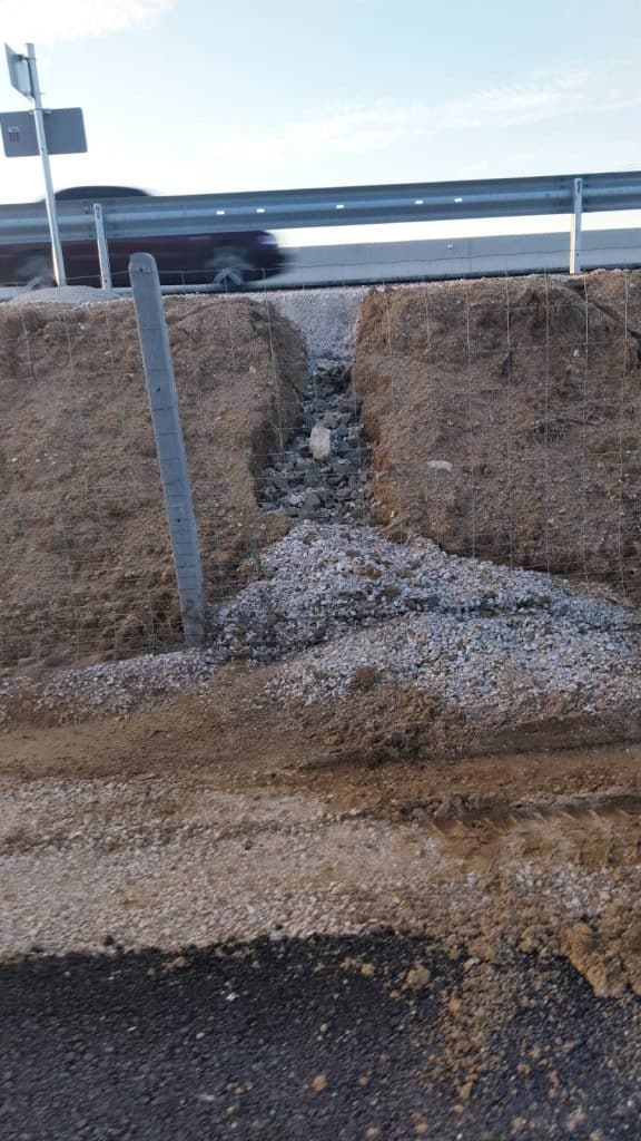 Πάτρα - φωτό: Καταγγελία για ανυπαρξία αντιπλημμυρικών στην Πατρών Πύργου - ΔΕΙΤΕ τι έγινε με τις βροχές