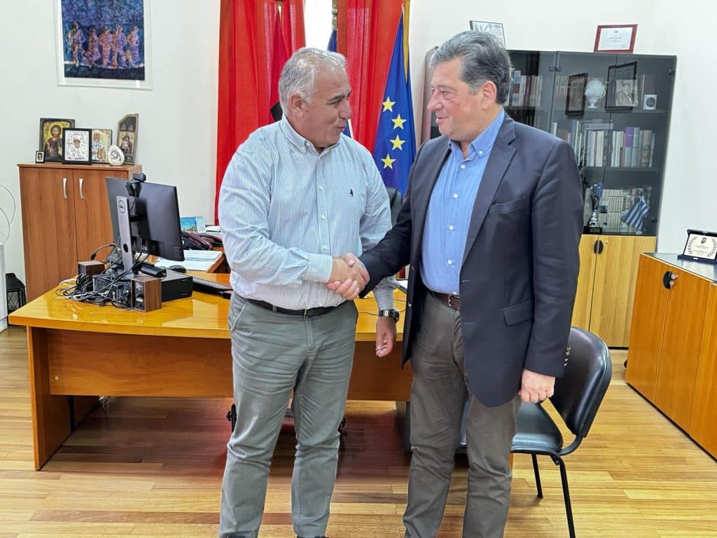 ΔΗΜΗΤΡΗΣ ΠΑΛΟΥΜΠΗΣ: Συνάντηση με τον Δήμο Αιγιαλείας για το εμπόριο και την τοπική ανάπτυξη