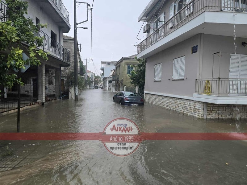 ΔΥΤΙΚΗ ΕΛΛΑΔΑ: Πλημμύρες από την βροχή! Εγκλωβισμοί στα σπίτια - Κινδύνευσε παιδί! ΦΩΤΟ ΚΑΙ ΒΙΝΤΕΟ