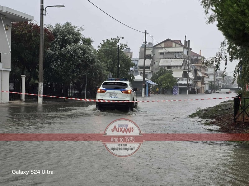 ΔΥΤΙΚΗ ΕΛΛΑΔΑ: Πλημμύρες από την βροχή! Εγκλωβισμοί στα σπίτια - Κινδύνευσε παιδί! ΦΩΤΟ ΚΑΙ ΒΙΝΤΕΟ