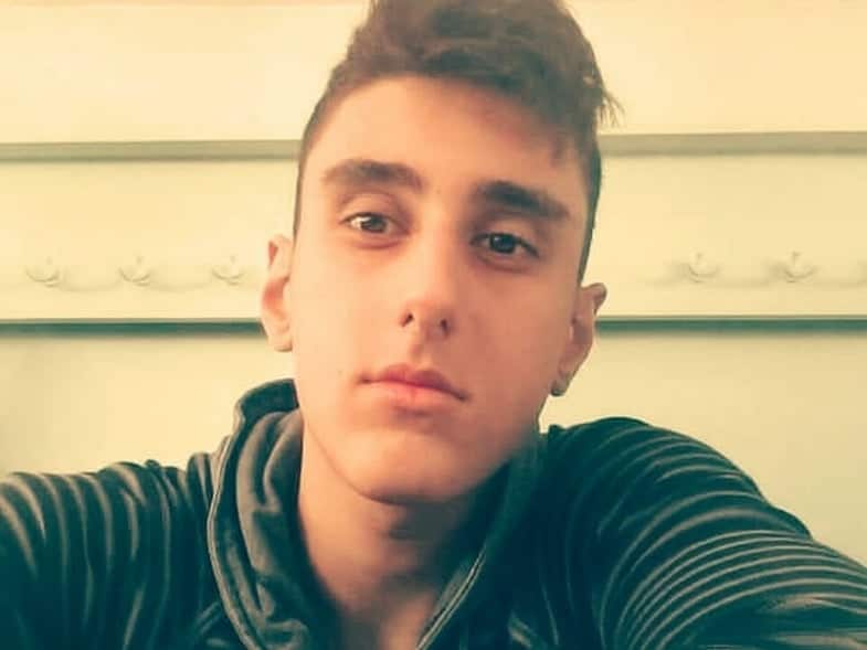Ο Αλέξανδρος από την Πάτρα "έσβησε" επί τόπου στο τροχαίο! Στον ίδιο δρόμο 4 νεκροί σε 6 μήνες! Είχε χαθεί και η κούκλα Μαρία Δροσοπούλου - φωτό Ο Αλέξανδρος από την Πάτρα "έσβησε" επί τόπου στο τροχαίο! Στον ίδιο δρόμο 4 νεκροί σε 6 μήνες! Είχε χαθεί και η κούκλα Μαρία Δροσοπούλου - φωτό