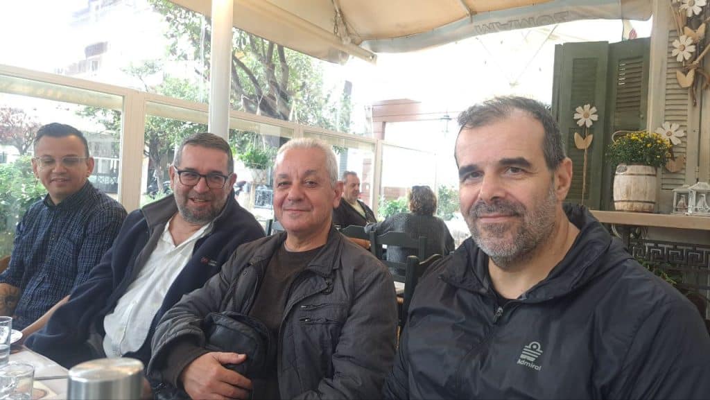Πάτρα: Η αφοδράριστη γραφή... και η συνάντηση της Πόπης Αλιβιζάτου με δημοσιογράφους - φωτο Πάτρα: Η αφοδράριστη γραφή... και η συνάντηση της Πόπης Αλιβιζάτου με δημοσιογράφους - φωτο