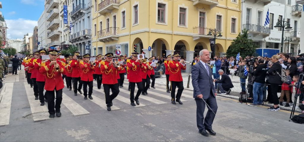 Πάτρα: Με υπερηφάνεια η παρέλαση για την επέτειο του ΟΧΙ - Δείτε πολλές φωτό (συνεχής ροή) Πάτρα: Με υπερηφάνεια η παρέλαση για την επέτειο του ΟΧΙ - Δείτε πολλές φωτό (συνεχής ροή)