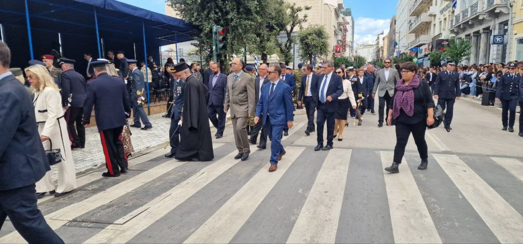 Πάτρα: Με υπερηφάνεια η παρέλαση για την επέτειο του ΟΧΙ - Δείτε πολλές φωτό (συνεχής ροή) Πάτρα: Με υπερηφάνεια η παρέλαση για την επέτειο του ΟΧΙ - Δείτε πολλές φωτό (συνεχής ροή)