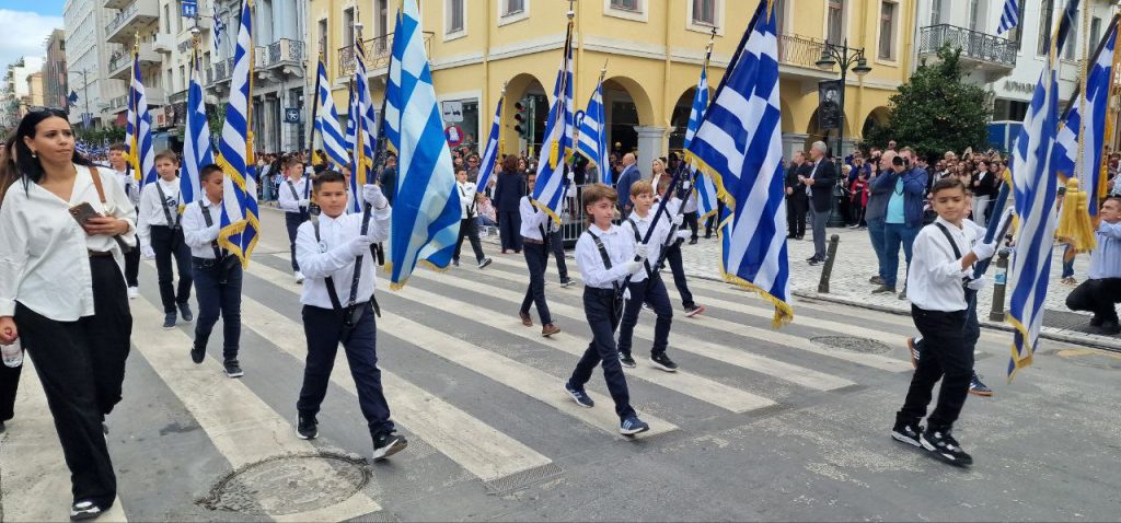 Πάτρα: Με υπερηφάνεια η παρέλαση για την επέτειο του ΟΧΙ - Δείτε πολλές φωτό (συνεχής ροή) Πάτρα: Με υπερηφάνεια η παρέλαση για την επέτειο του ΟΧΙ - Δείτε πολλές φωτό (συνεχής ροή)