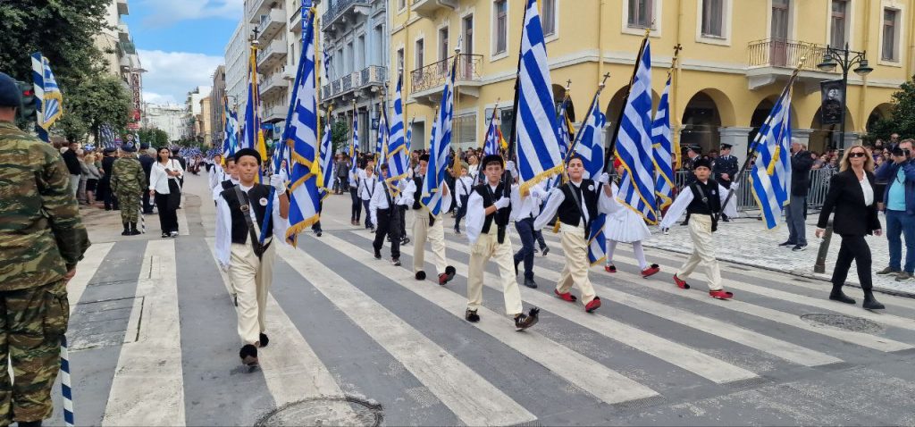 Πάτρα: Με υπερηφάνεια η παρέλαση για την επέτειο του ΟΧΙ - Δείτε πολλές φωτό (συνεχής ροή) Πάτρα: Με υπερηφάνεια η παρέλαση για την επέτειο του ΟΧΙ - Δείτε πολλές φωτό (συνεχής ροή)