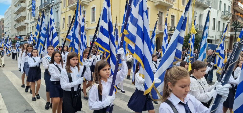 Πάτρα: Με υπερηφάνεια η παρέλαση για την επέτειο του ΟΧΙ - Δείτε πολλές φωτό (συνεχής ροή) Πάτρα: Με υπερηφάνεια η παρέλαση για την επέτειο του ΟΧΙ - Δείτε πολλές φωτό (συνεχής ροή)