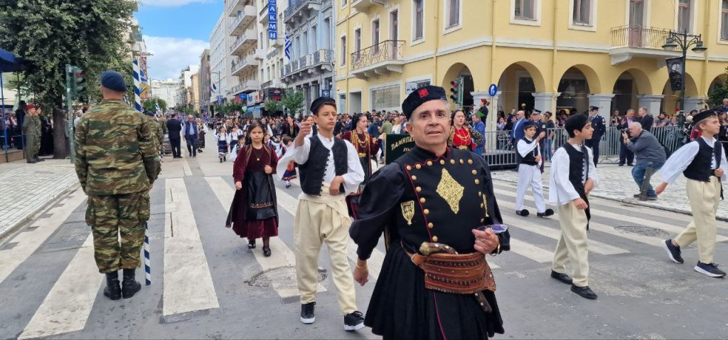 Πάτρα: Με υπερηφάνεια η παρέλαση για την επέτειο του ΟΧΙ - Δείτε πολλές φωτό (συνεχής ροή) Πάτρα: Με υπερηφάνεια η παρέλαση για την επέτειο του ΟΧΙ - Δείτε πολλές φωτό (συνεχής ροή)