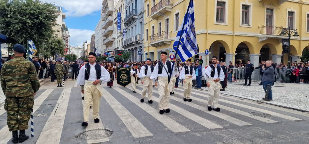 Πάτρα: Με υπερηφάνεια η παρέλαση για την επέτειο του ΟΧΙ - Δείτε πολλές φωτό (συνεχής ροή) Πάτρα: Με υπερηφάνεια η παρέλαση για την επέτειο του ΟΧΙ - Δείτε πολλές φωτό (συνεχής ροή)